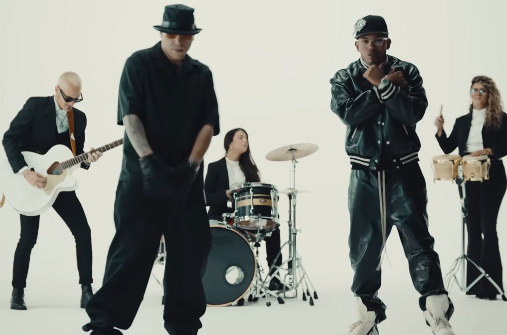 Myke Towers '' Otra Noche 'mettant en vedette Darell saute au n ° 1 sur le graphique Latin Airplay