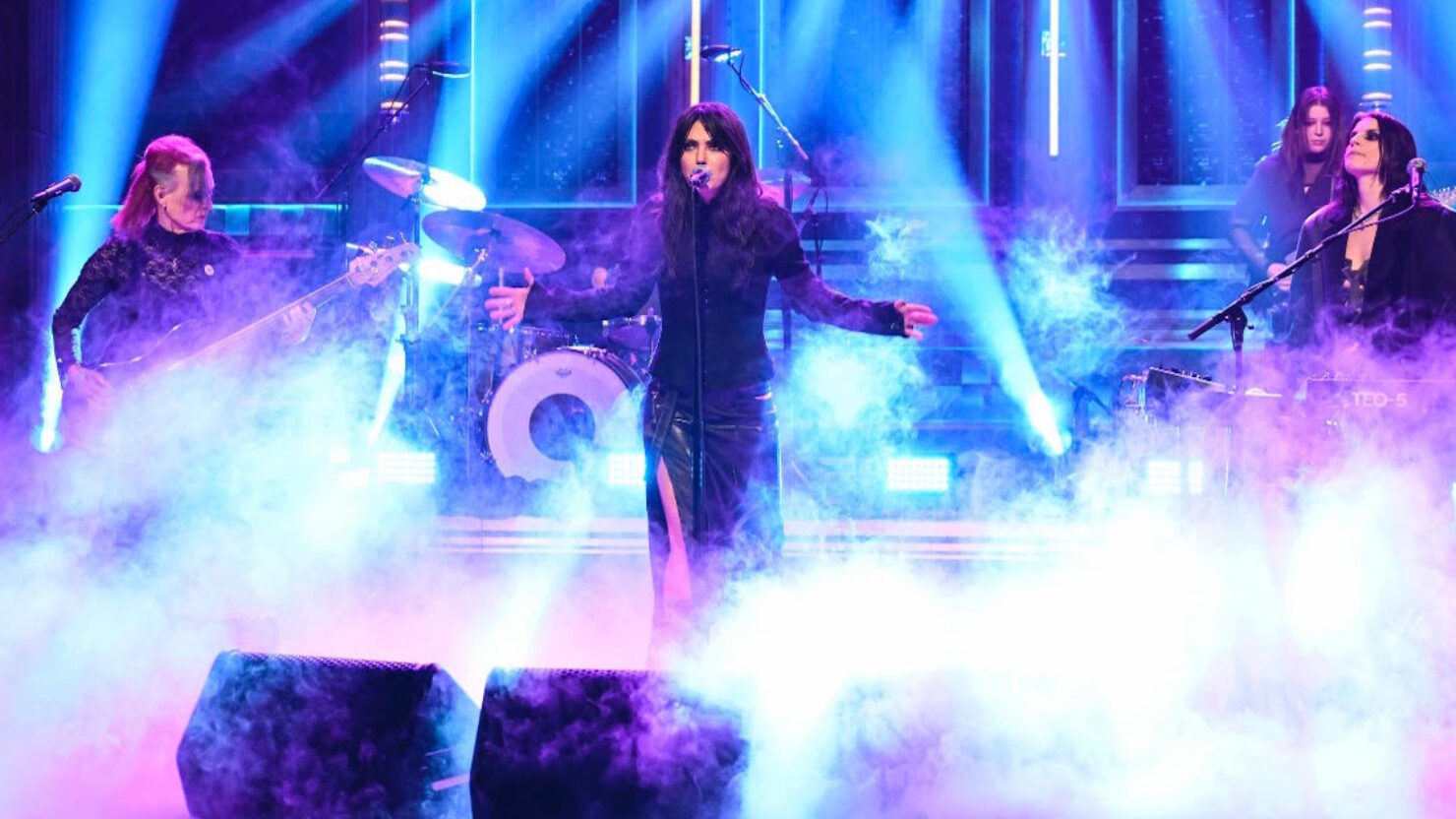 Sharon Van Etten et la théorie de l'attachement déchirent «la vie du Sud (à quoi cela doit être)» sur «Fallon»