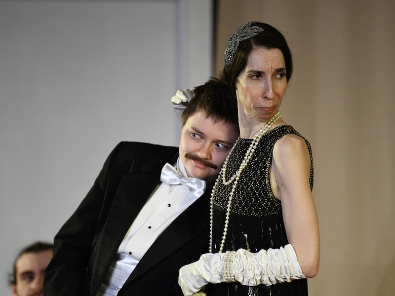 Upstage Artists 'Whodunnit' Corde 'enfonce le public dans l'action