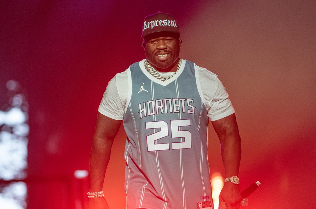 50 cent Trolls Jim Jones & Floyd Mayweather avec `` Rocky III '' Edit