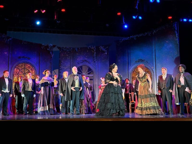 Annapolis Opera monte un «La Traviata» passionné et coloré »