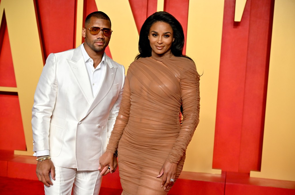 Ciara célèbre le retour de Russell Wilson à New York avec un an avec un an