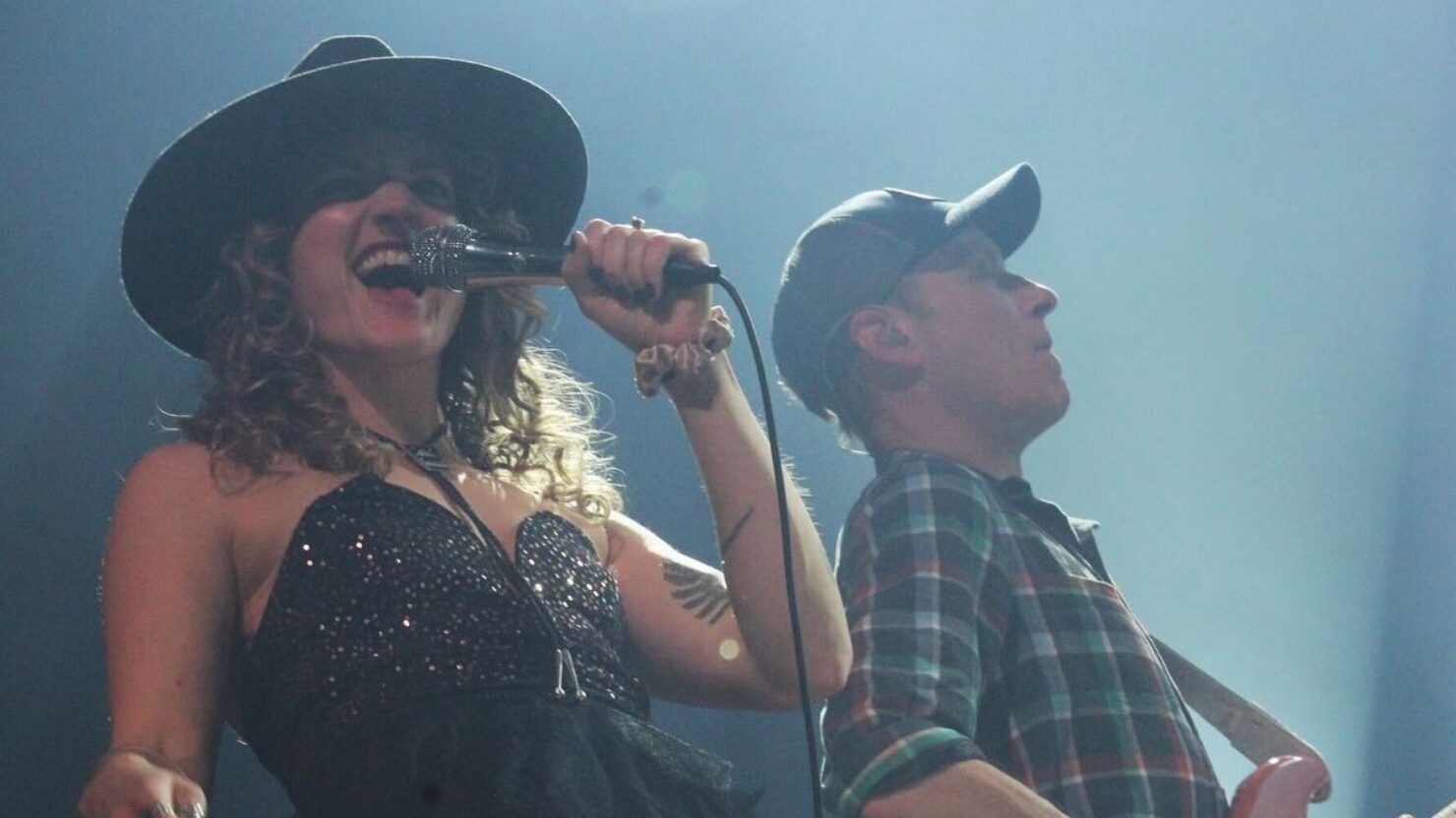 Madeline Hawthorne mène McGee d'Umphrey à Down 'Whitehouse Road' à Bozeman