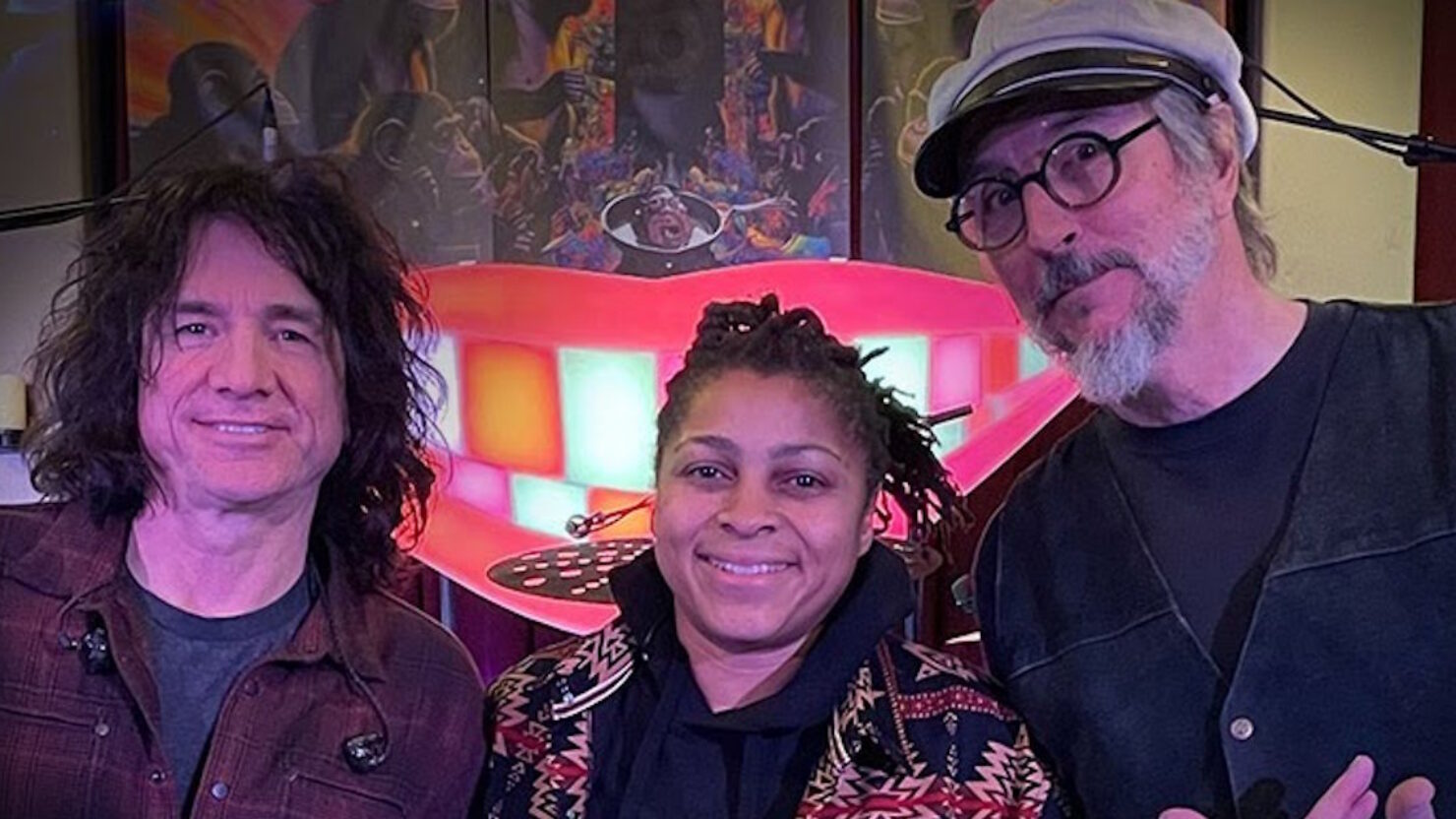 Nikki Glaspie Powers à travers le défi du tambour interstellaire de Primus