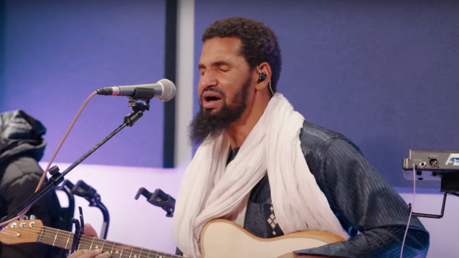Regardez Mdou Moctar Shimmer & Shred pour le «World Cafe» de WXPN