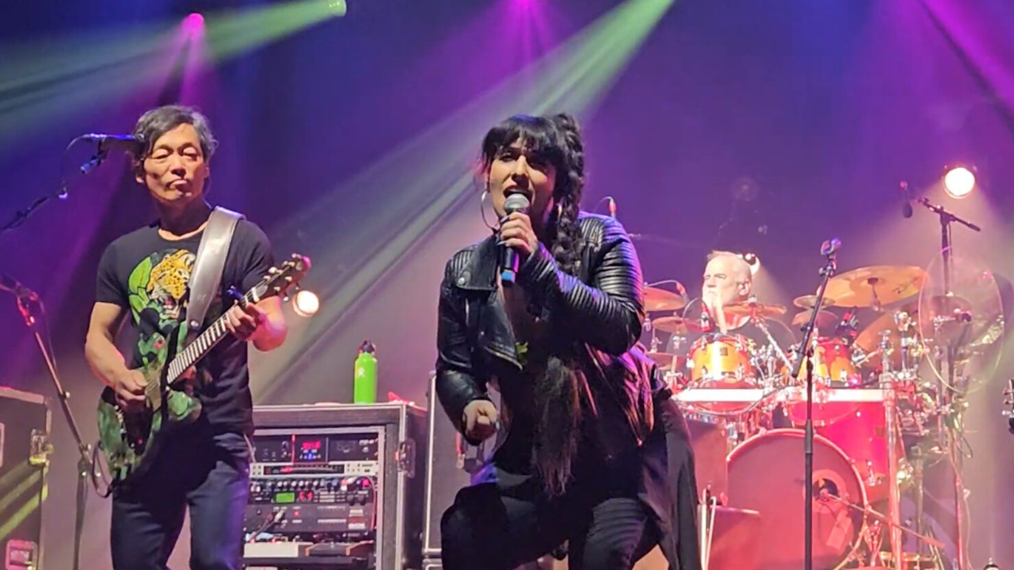 Shira Elias aide l'incident de fromage à cordes à atteindre un «terrain plus élevé» à Los Angeles