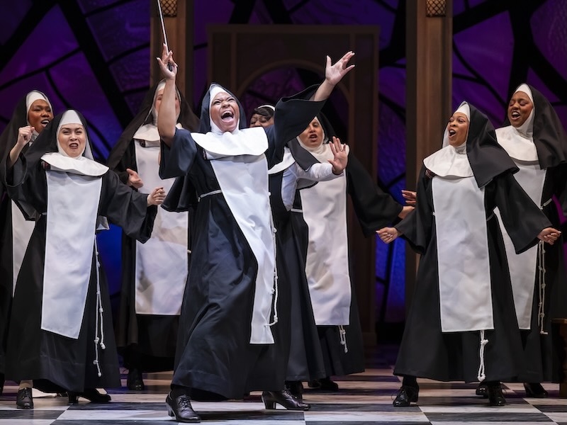 `` Sister Act '' au Ford's Theatre est idiot, amusant et joyeux