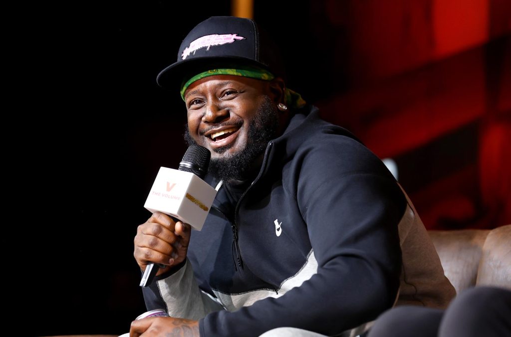 T-Pain donne une réponse hilarante aux fans disant qu'il ressemble au joueur de football des Giants de New York