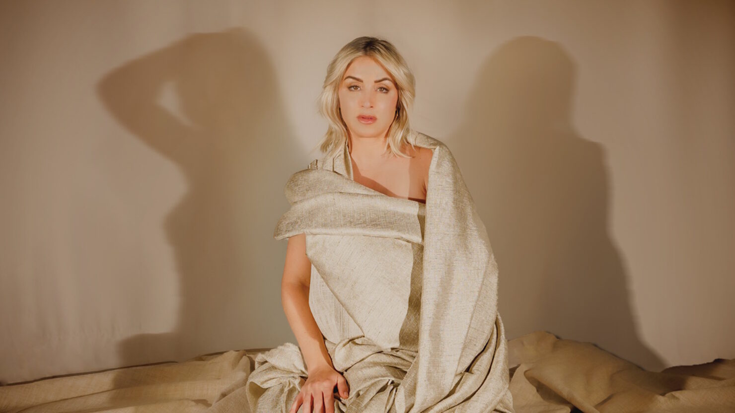 Le nouveau single de Maggie Rose évite d'aller de la même manière "