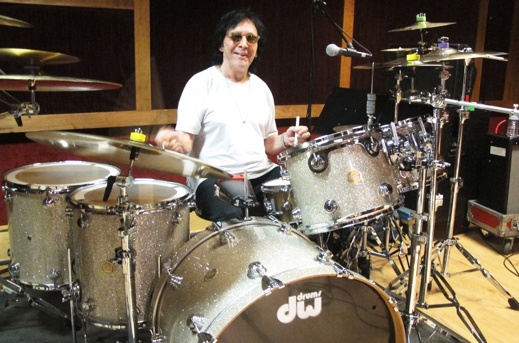 Founding Kiss Drummer Peter Criss annonce le premier album solo en 18 ans