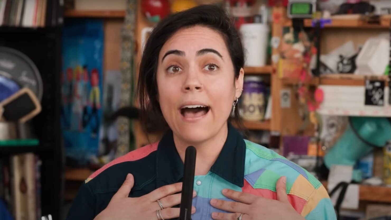 Les chaudasses illuminati offrent un ensemble de carrière pour «Tiny Desk Concert»