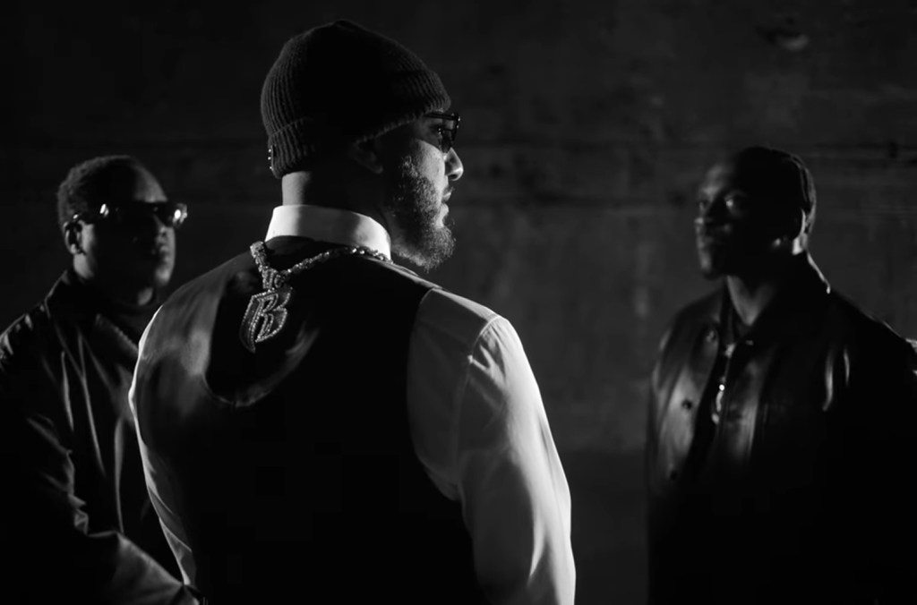 Swizz Beatz fait équipe avec Jadakiss & Pusha T pour la vidéo «Danger Danger»
