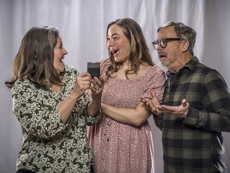 Trois histoires amusantes et poignantes de grossesse dans «Bump» chez les joueurs coloniaux