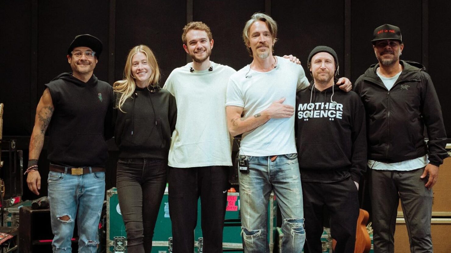 Zedd accueille l'incubus pour les coups sûrs lors d'un ensemble Coachella rempli d'invités