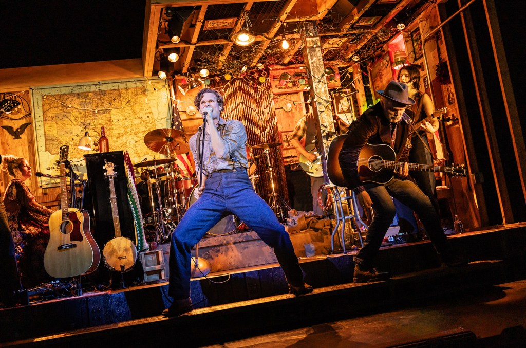 Comment «Dead Outlaw» est devenu un succès improbable de Broadway (et nominé multi-tony)