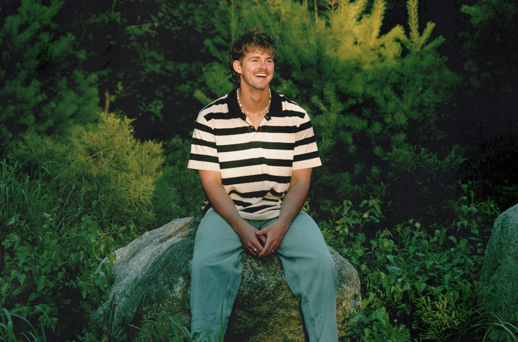 Hot 100 Premiers-temps: Forrest Frank fait ses débuts en solo avec le coup chrétien «Your Way's Better»