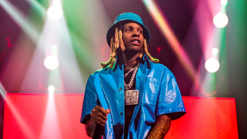 La famille de Lil Durk affirme que les paroles du rappeur sont utilisées contre lui dans un cas de meurtre pour la location