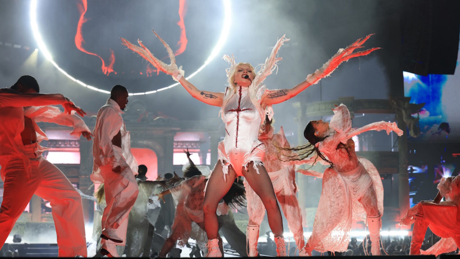 Lady Gaga se produit pour 2,5 millions de personnes lors d'un concert record à Rio de Janeiro