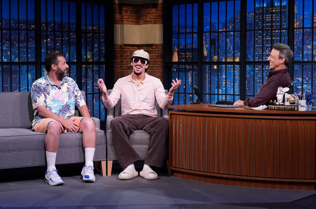 Bad Bunny obtient le cachet d'approbation d'Adam Sandler en tant que «plus drôle que moi» dans «Late Night» de discuter de «Happy Gilmore 2»