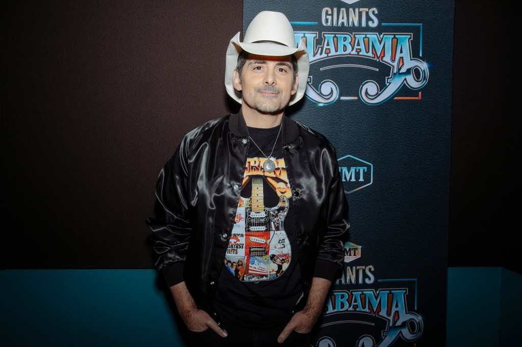 Brad Paisley, Emmylou Harris et plus parmi les rédacteurs de Nashville Temple de la renommée 2025 INDUCTEES