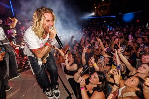 Mod Sun au Druski Official MGK Day After-Party avec un DJ invité spécial Paul de Three 6 Mafia au "MGK Day" 2025 - Jour 2 Tenu au Mall C le 09 août 2025 à Cleveland, Ohio.