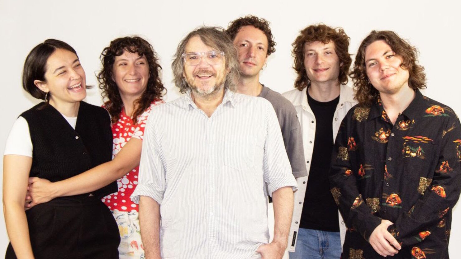 `` Feel Free '' pour ajouter vos propres paroles à la nouvelle `` chanson qui ne se termine jamais '' de Jeff Tweedy '