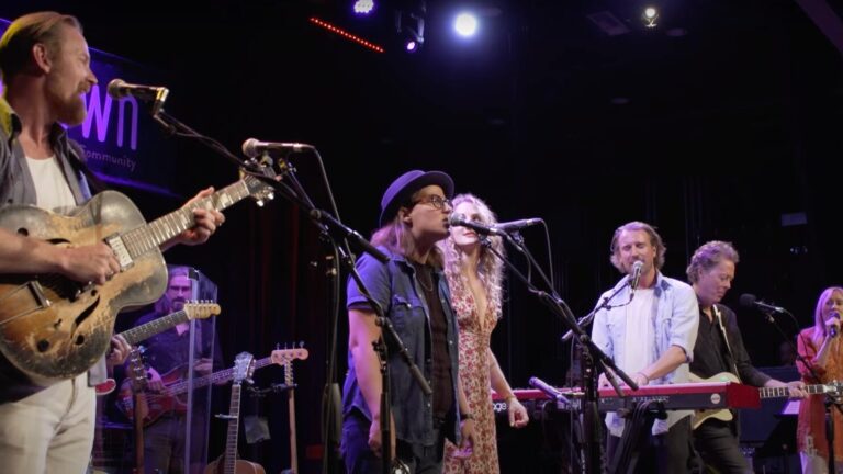 Fruition & Madeline Hawthorne Cover Sly & The Family Stone pour Etown