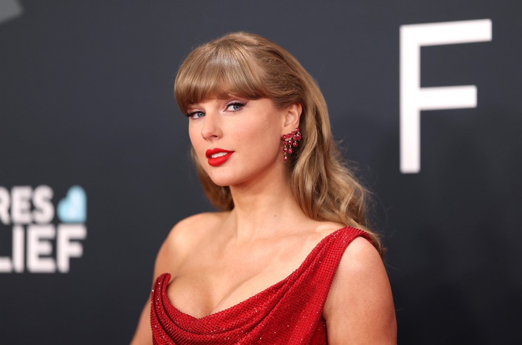 Le site Web de Taylor Swift obtient un mystérieux compte à rebours - est «TS12» sur nous?