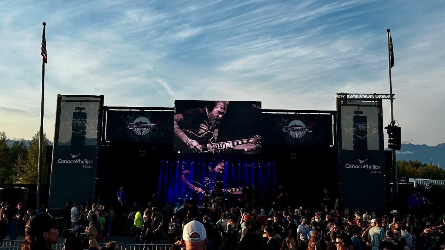 Mastodon rend hommage à Brent Hinds au 1er spectacle après la mort du guitariste