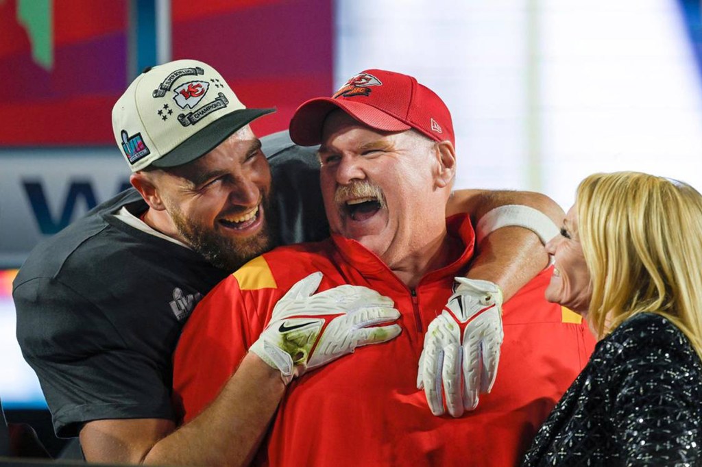 Si Taylor Swift et Travis Kelce se marient, Andy Reid a "beaucoup de belles histoires" à raconter à leur mariage