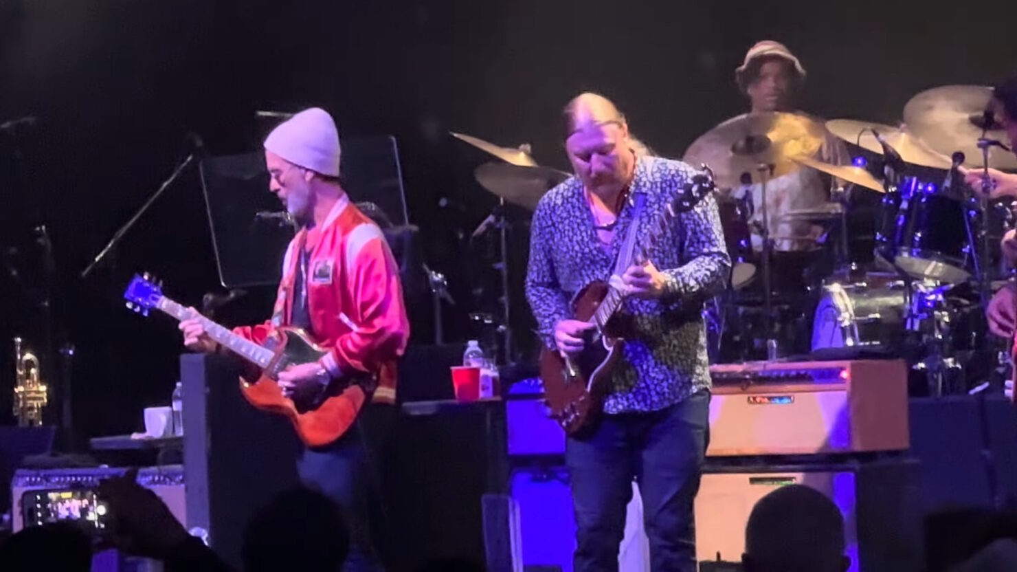 Tedeschi Trucks Band obtient un peu d'aide du vieil ami Doyle Bramhall II à Los Angeles