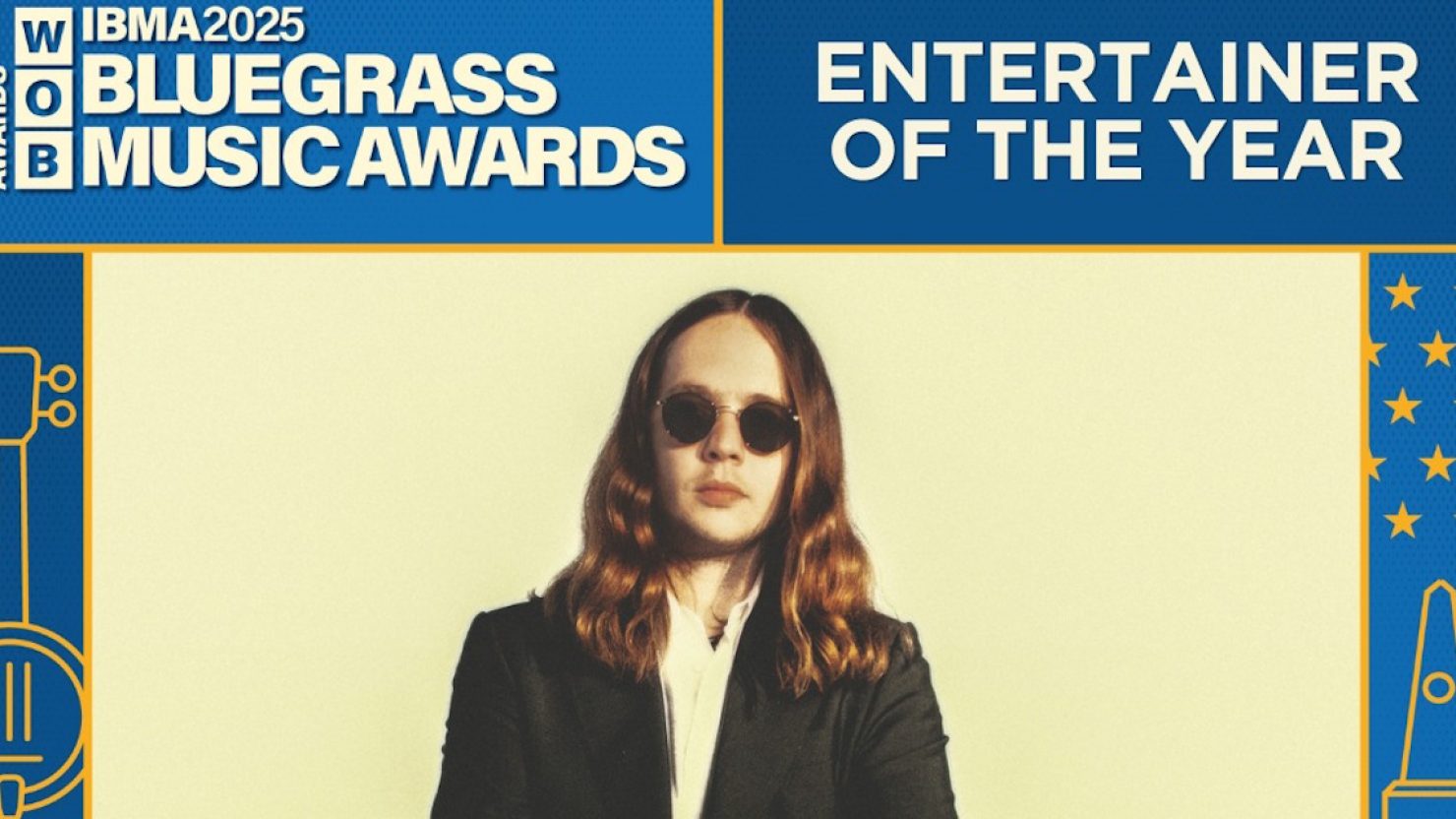 Billy Strings remporte 2025 IBMA Bluegrass Music Awards Artiste de l'année