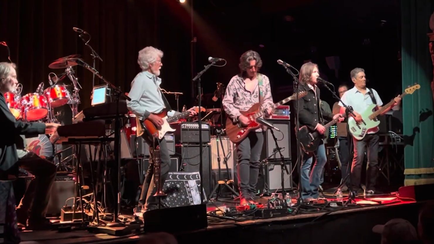 Charlie Starr, Robert Randolph, Larry Campbell & Teresa Williams rejoignent Little Feat à Feat Fest 2025