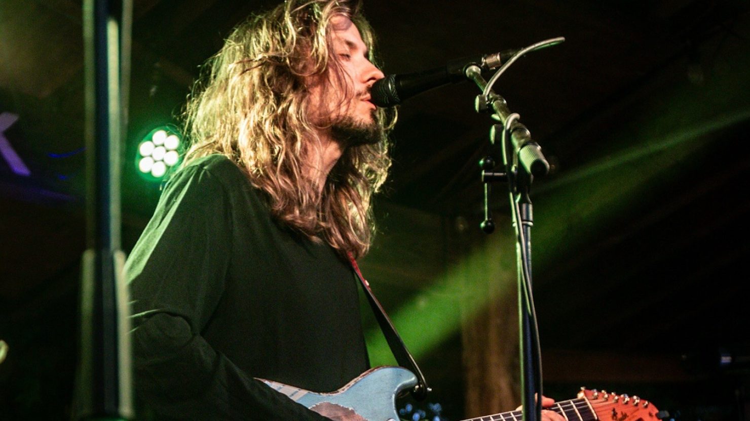 Dogs in a Pile dévoile le révérend Horton Heat & Marty Robbins couverte de Pappy + Harriet