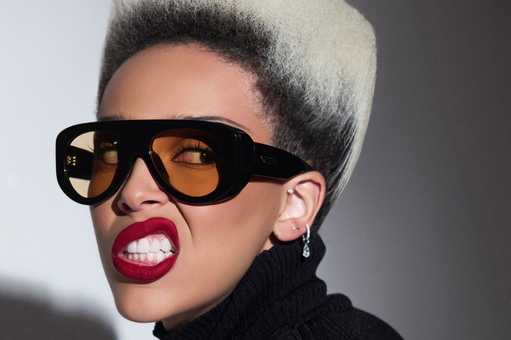 Doja Cat dévoile une nouvelle couverture «Vie», claque des «critiques dures» des œuvres d'art: «Vous ne pouvez pas me faire sentir mal»