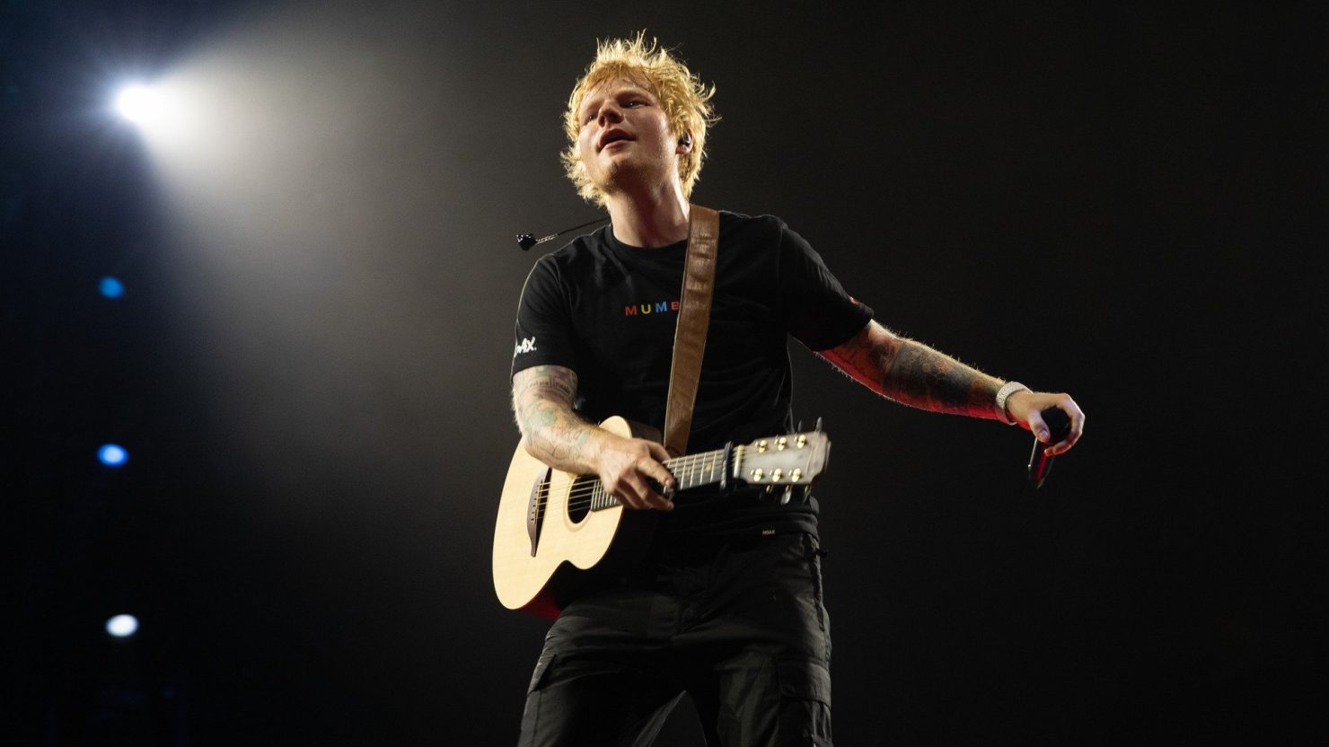 Ed Sheeran confirme les dates de tournée en décembre 2025