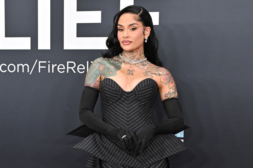 Kehlani Slams Ai Artiste Xania Monet obtient un accord d'enregistrement de 3 millions de dollars: «Je ne le respecte pas»
