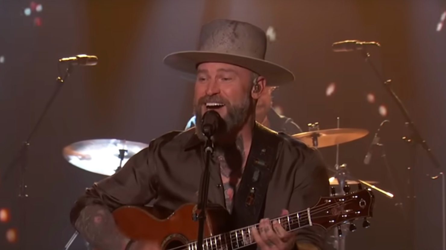 Le groupe de Zac Brown 'ne s'inquiète pas' 'sur' Jimmy Kimmel Live '