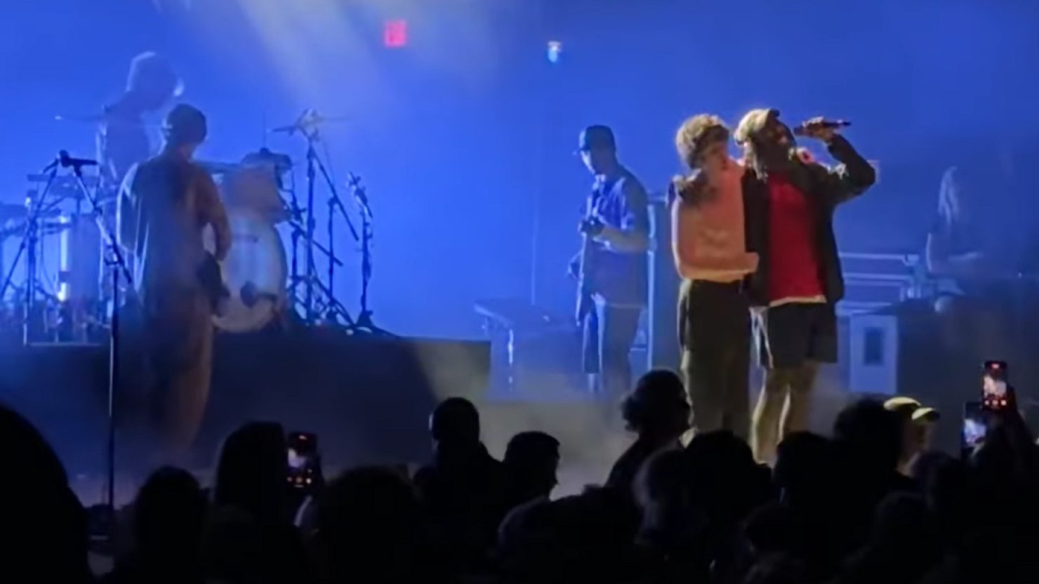 Le tourniquet fait 'Alien Love Call' avec Blood Orange à Columbus