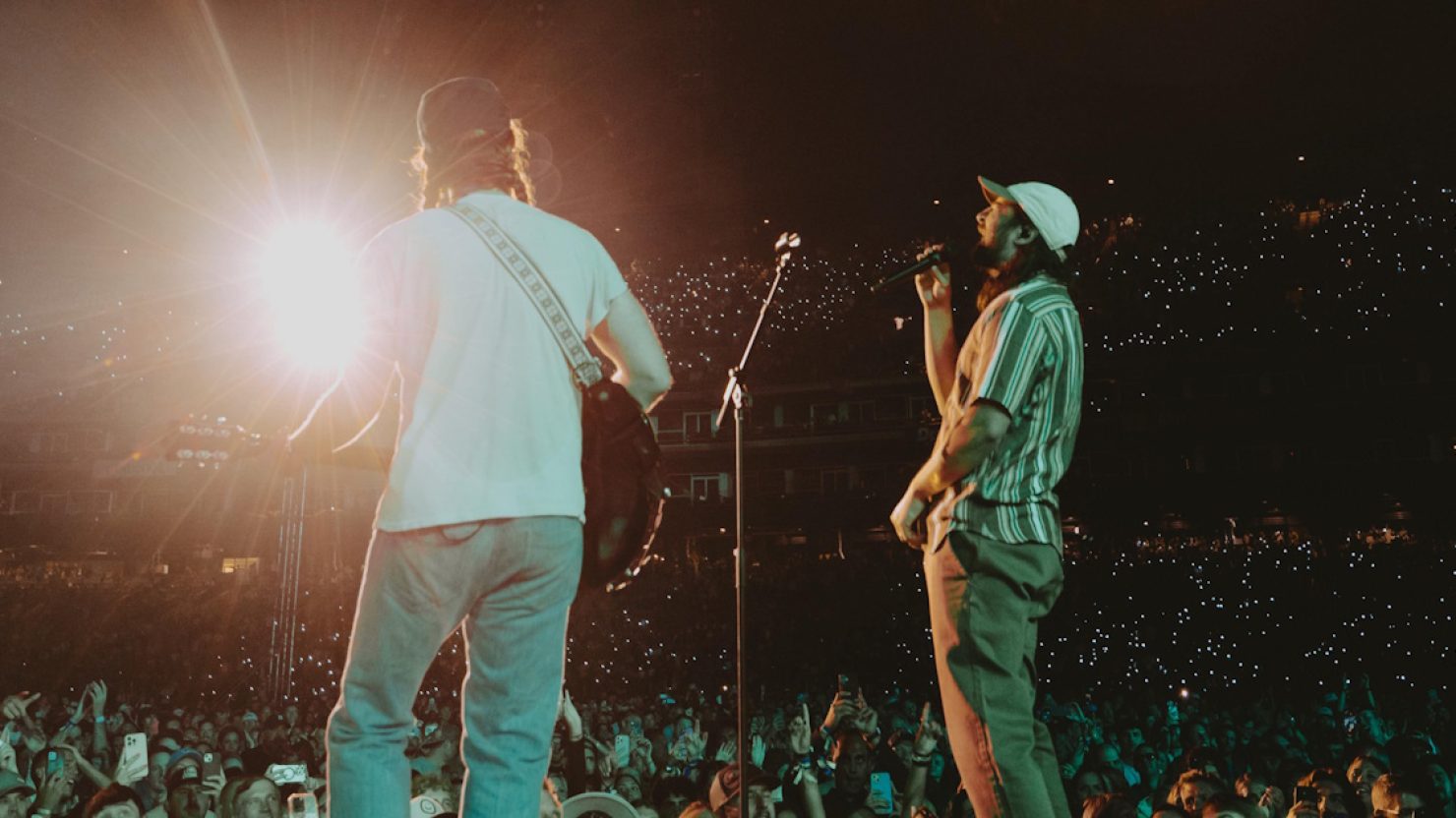 Noah Kahan s'arrête dans le spectacle des Lumineers à Détroit