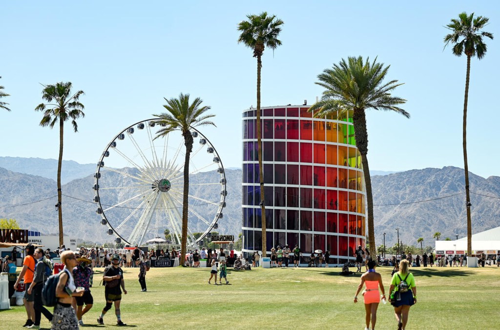 Un livre sur Coachella par Katie Bain, correspondante musicale principale de Billboard, est maintenant disponible