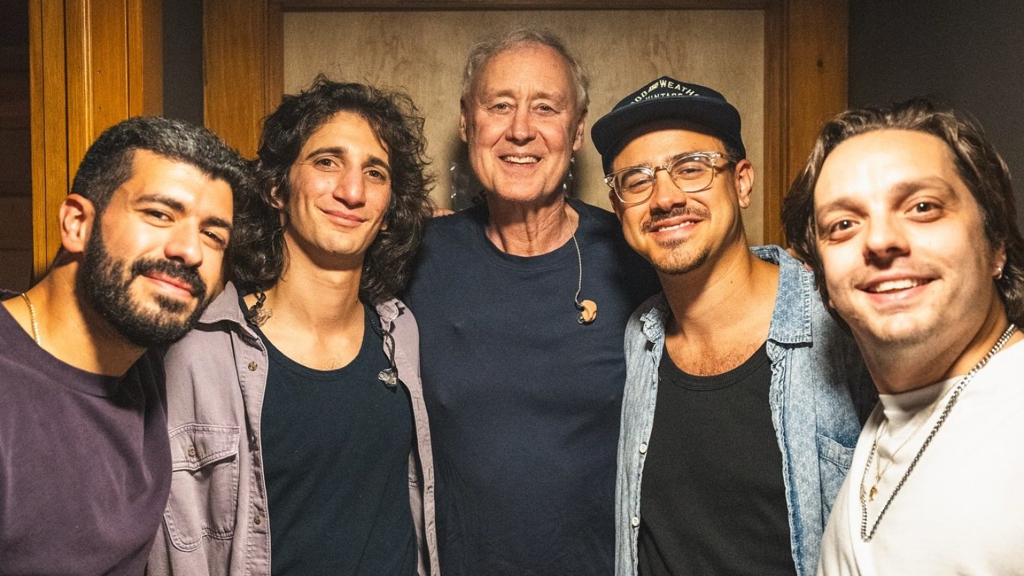 Bruce Hornsby et les Noisemakers collaborent avec Eggy à Woodstock