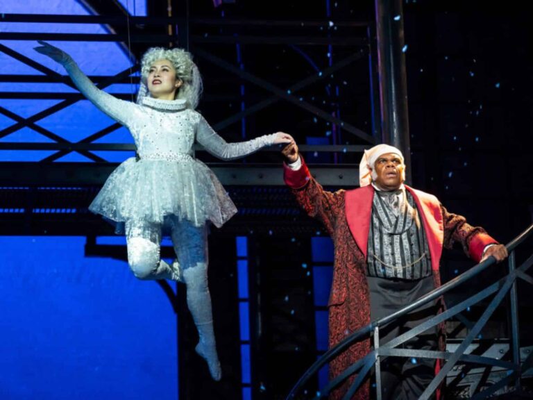 Craig Wallace sera à nouveau Ebenezer Scrooge dans « A Christmas Carol » de Ford