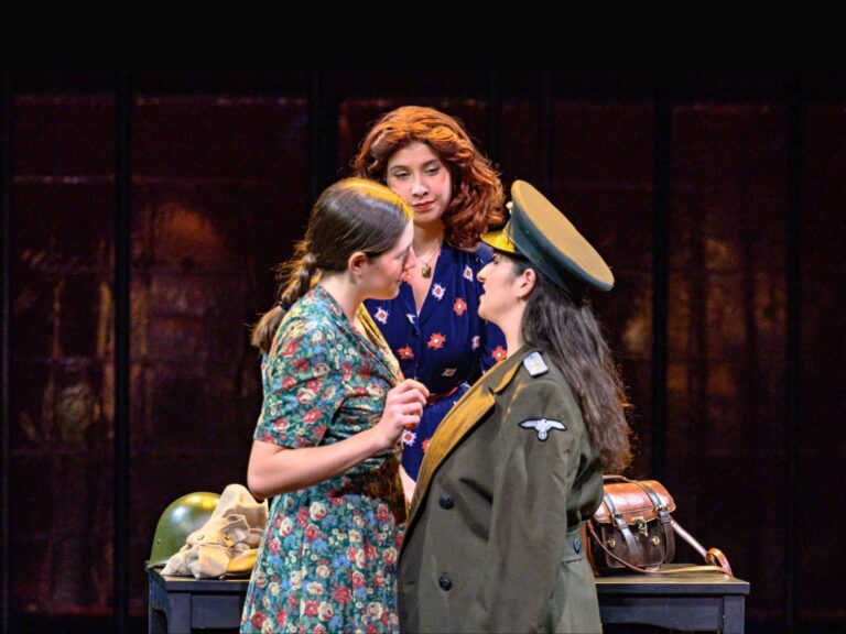 Dans « Disarming Girls » à l’American University, un acte de résistance exemplaire