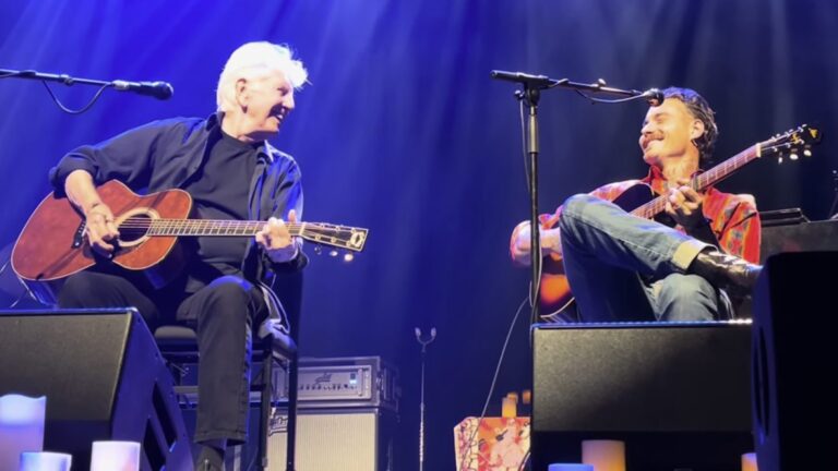 Graham Nash boucle la boucle avec le musicien néerlandais Douwe Bob à Amsterdam