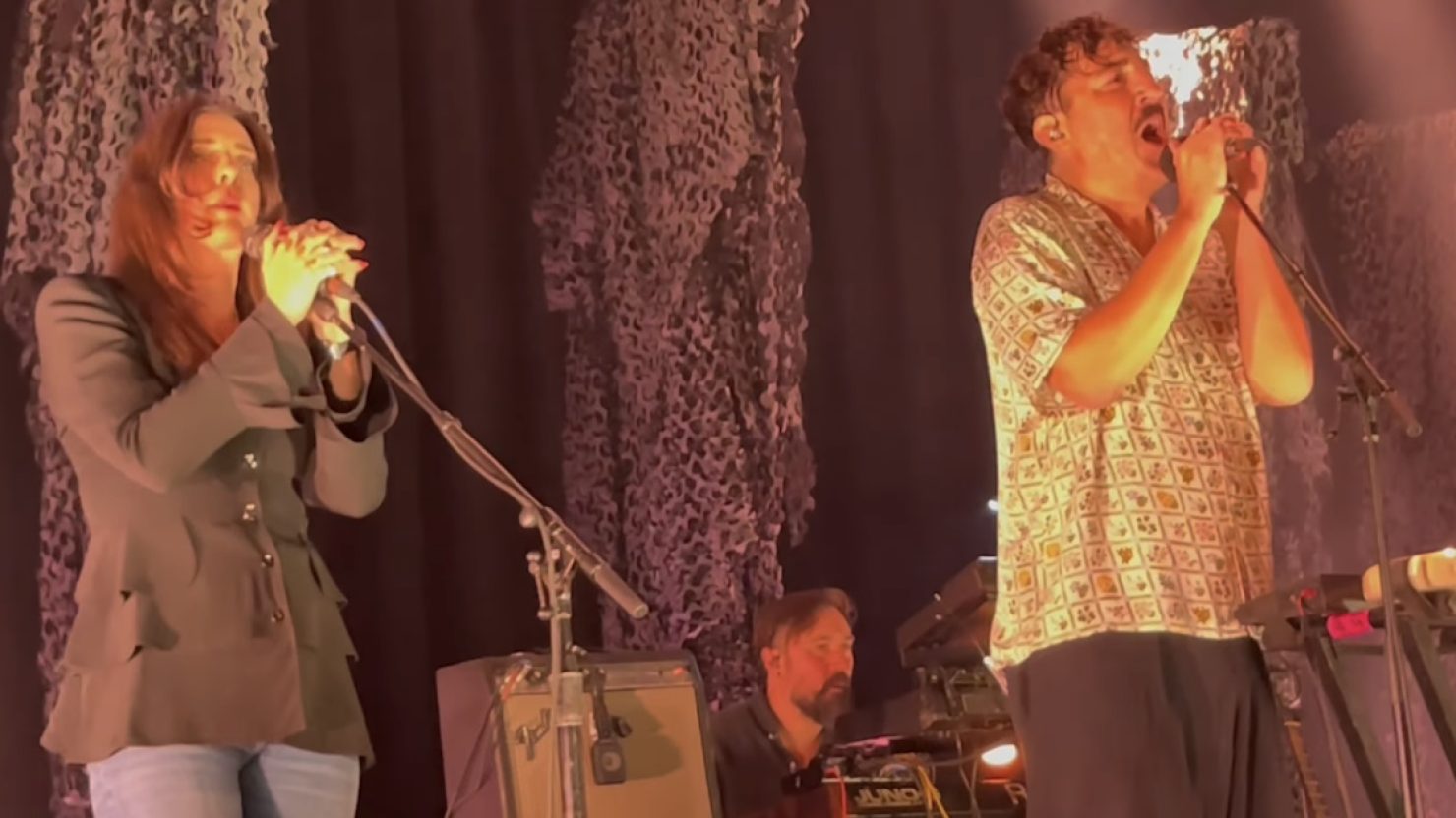 Grizzly Bear fait ressortir Victoria Legrand de Beach House à Brooklyn