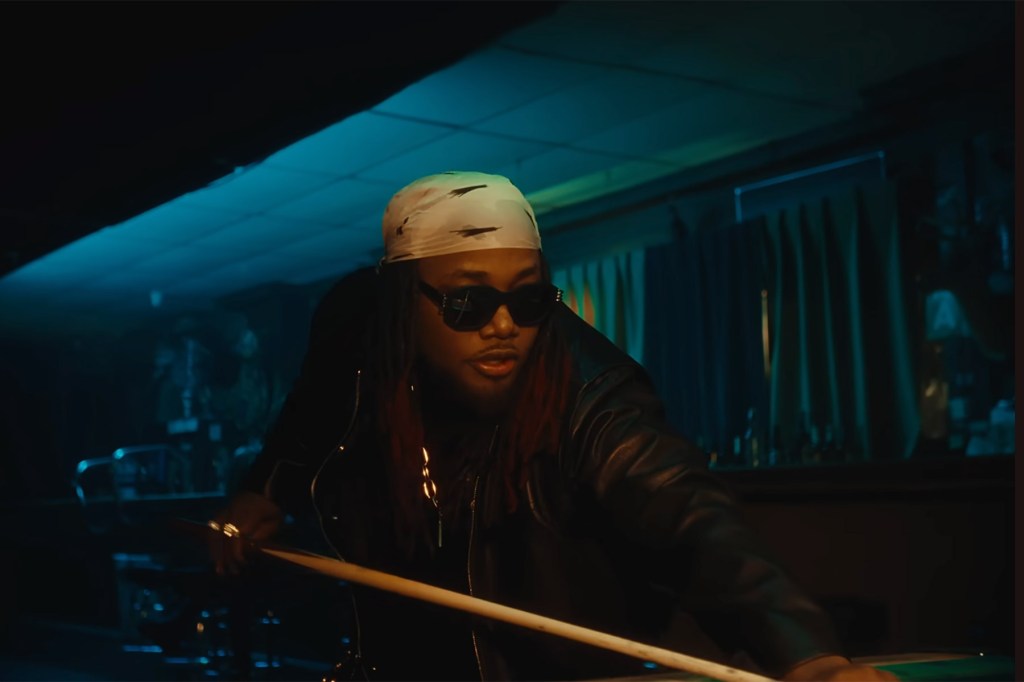 Leon Thomas fait monter le funk sur le nouvel EP « PHOLKS » : diffusez-le maintenant