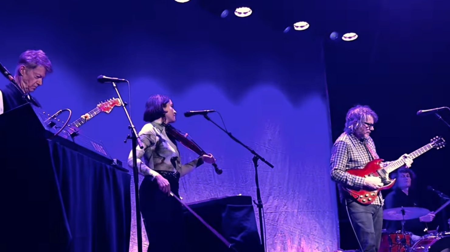 Nels Cline rejoint Jeff Tweedy, membre du groupe Wilco, à Brooklyn