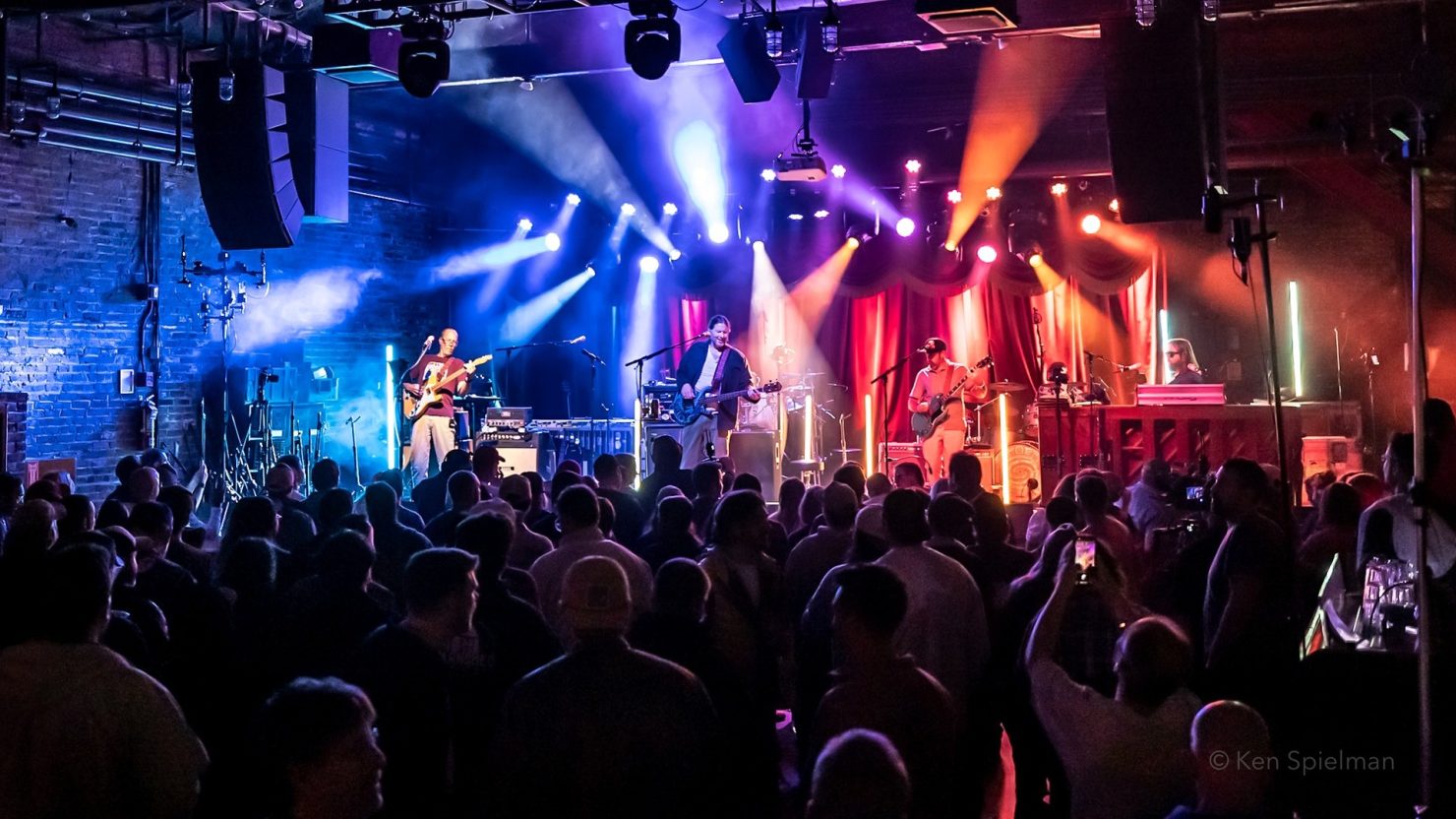 Tom Hamilton, Suke Cerulo et Karina Rykman rejoignent moe. À New York