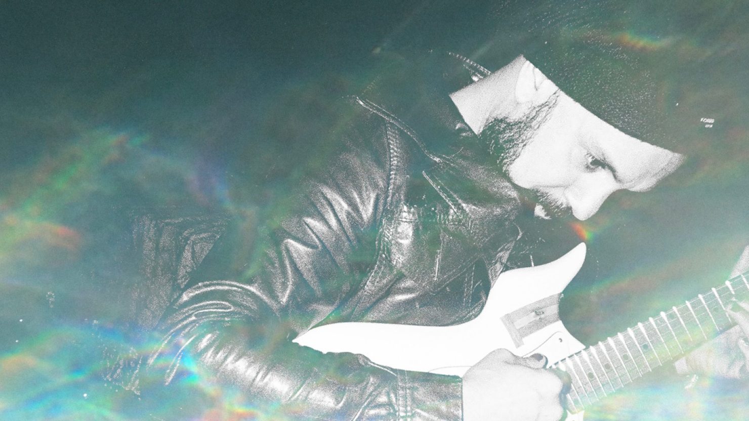 Tom Hamilton détaille son premier album solo "I'm Your Vampire"